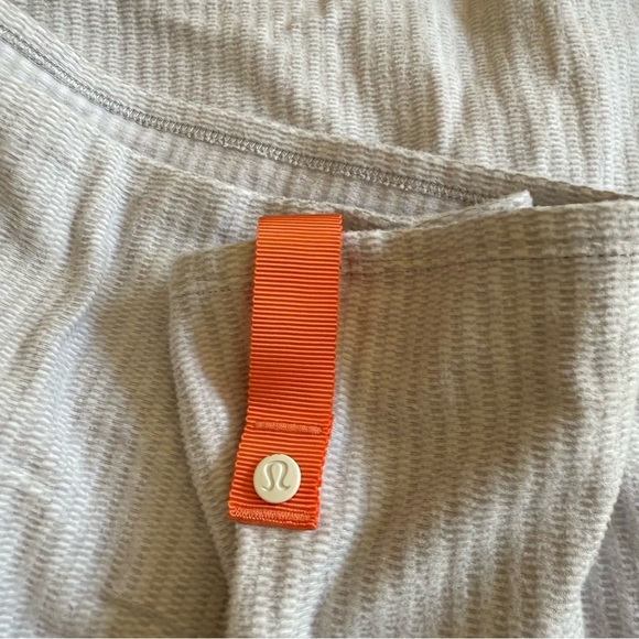 Lululemon Vinyasa Scarf Gray Striped OS Rulu Fabric Multi Wear - Picture 4 of 7